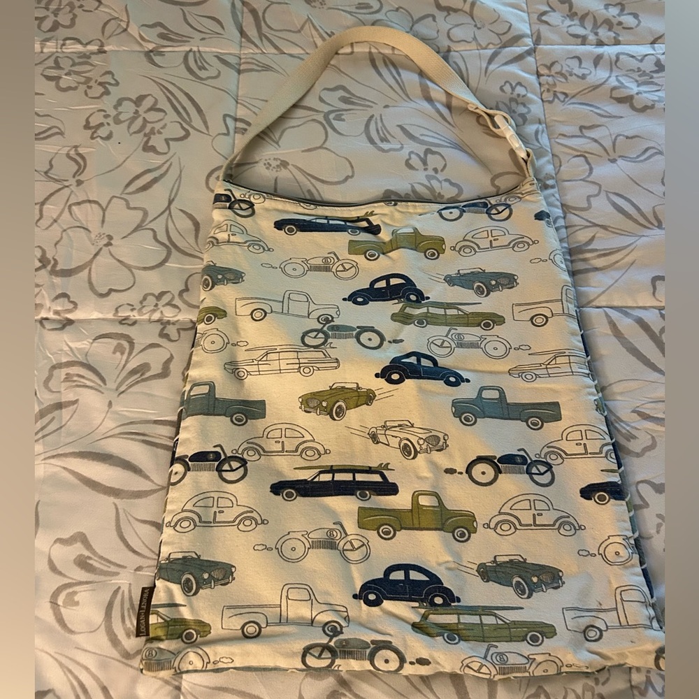 Chevron Patterned Tote Bag - Picture 3 of 5
